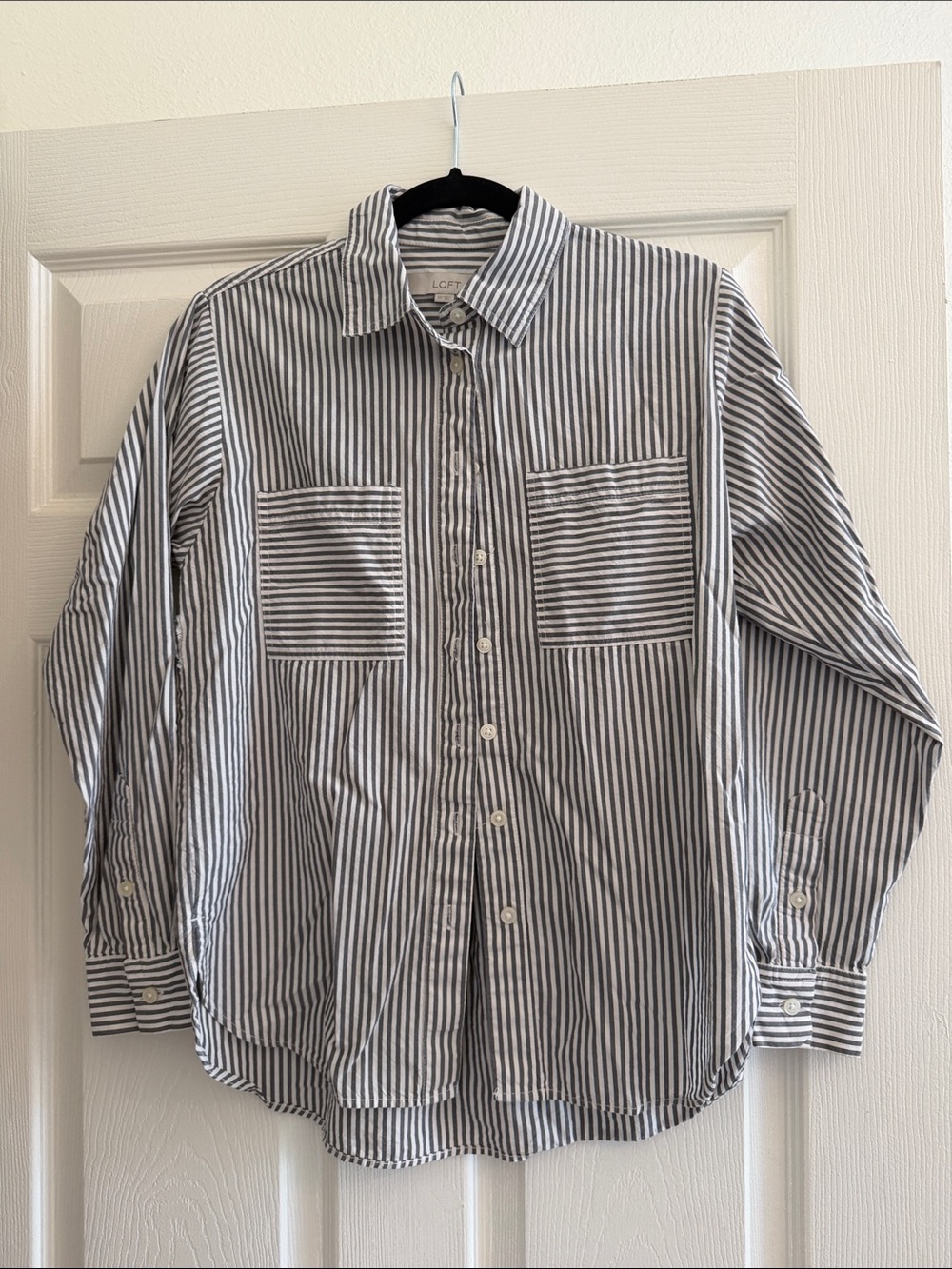 LOFT‎ women’s XS Navy and White Striped Button-Down Shirt